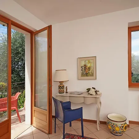 Anna Torri Apartment *
